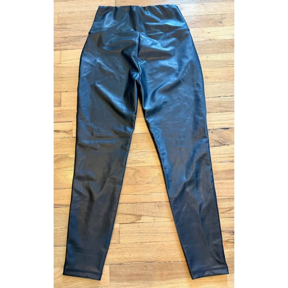 Zenana Outfitters Faux Leather Leggings in Black - Picture 2 of 3